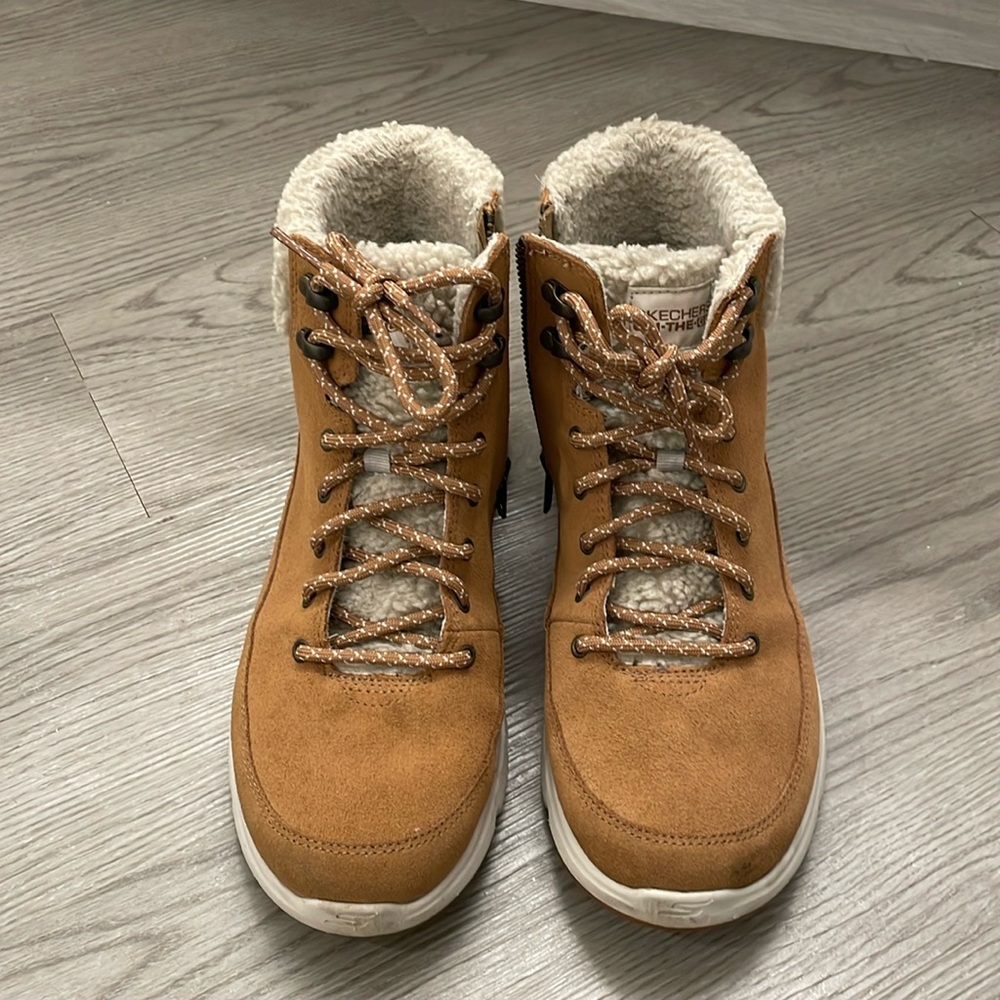 Skechers ultra go boots